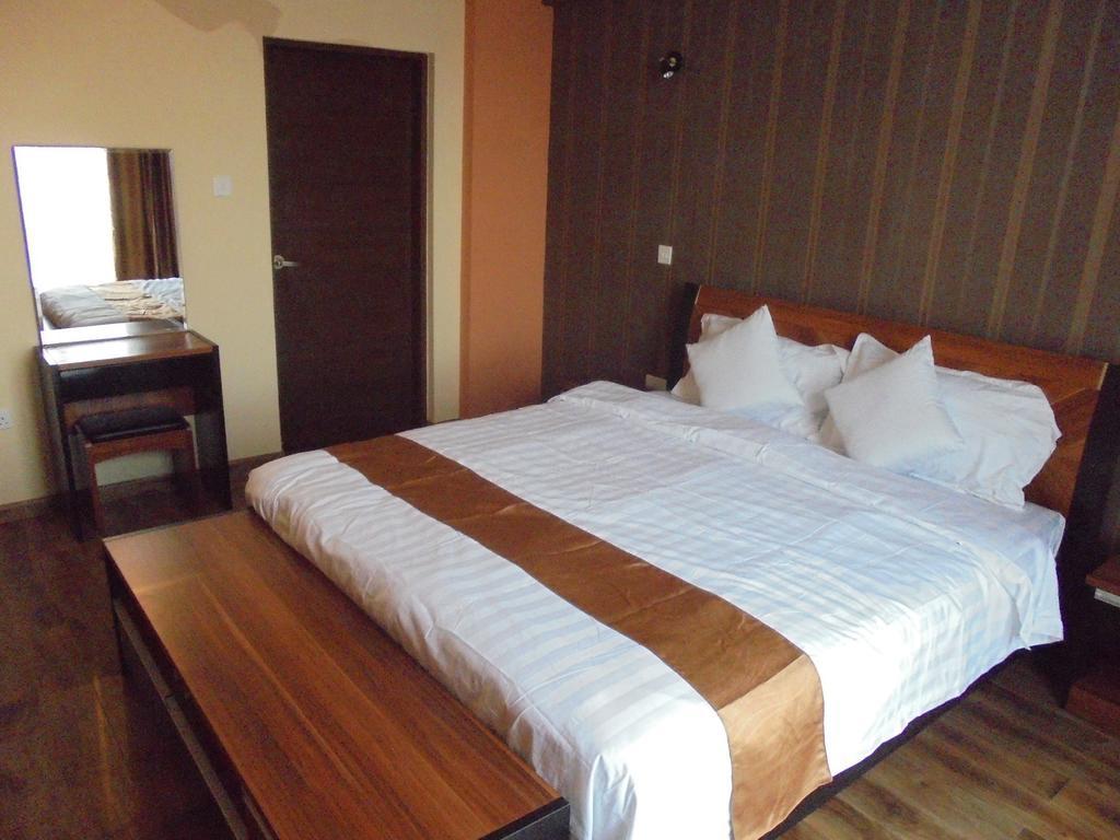 We Hotel And Suites Nairobi Exterior foto