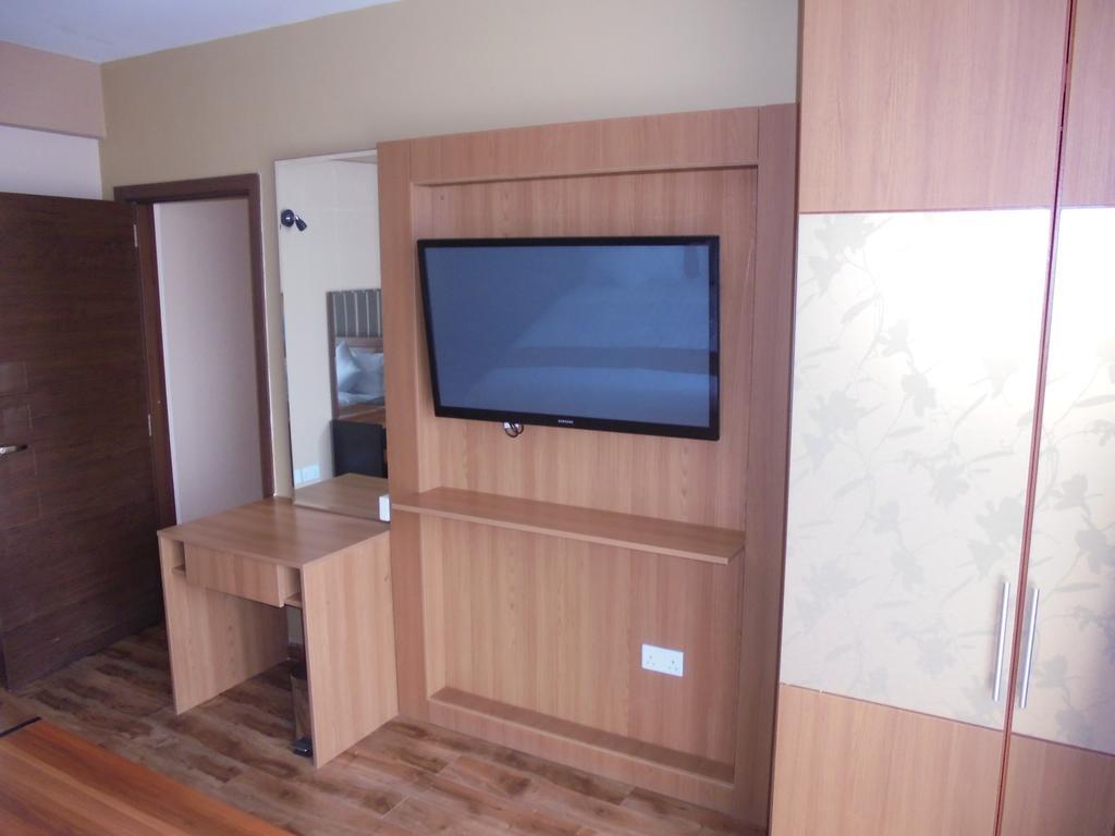 We Hotel And Suites Nairobi Exterior foto